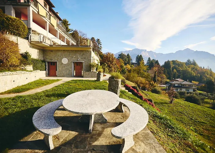 公寓 Bellagio View Rosabella With Swimming-pool 奇文纳