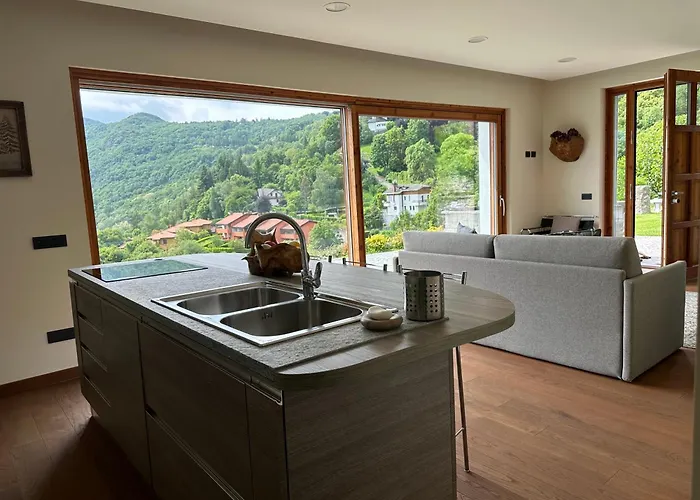 公寓 Bellagio View Rosabella With Swimming-pool 奇文纳